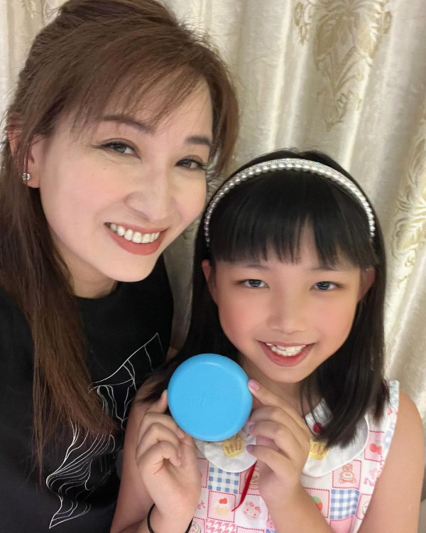 張頴康麥雅緻婚後第一次歐遊 廿四孝爸爸用呢個方式「掛」住愛女 