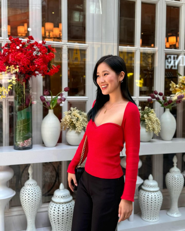 TVB小花比堅尼上陣沙灘騎馬奔馳 被指「腰長腳短」高EQ回應