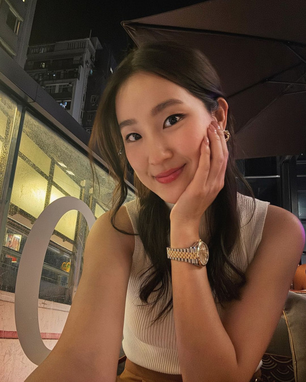 TVB小花比堅尼上陣沙灘騎馬奔馳 被指「腰長腳短」高EQ回應