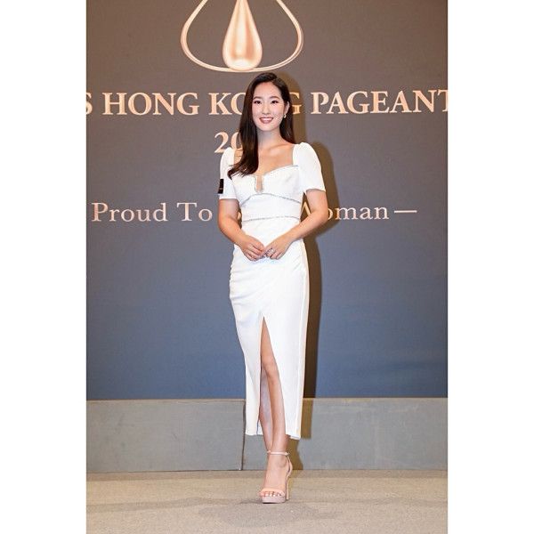 TVB小花比堅尼上陣沙灘騎馬奔馳 被指「腰長腳短」高EQ回應