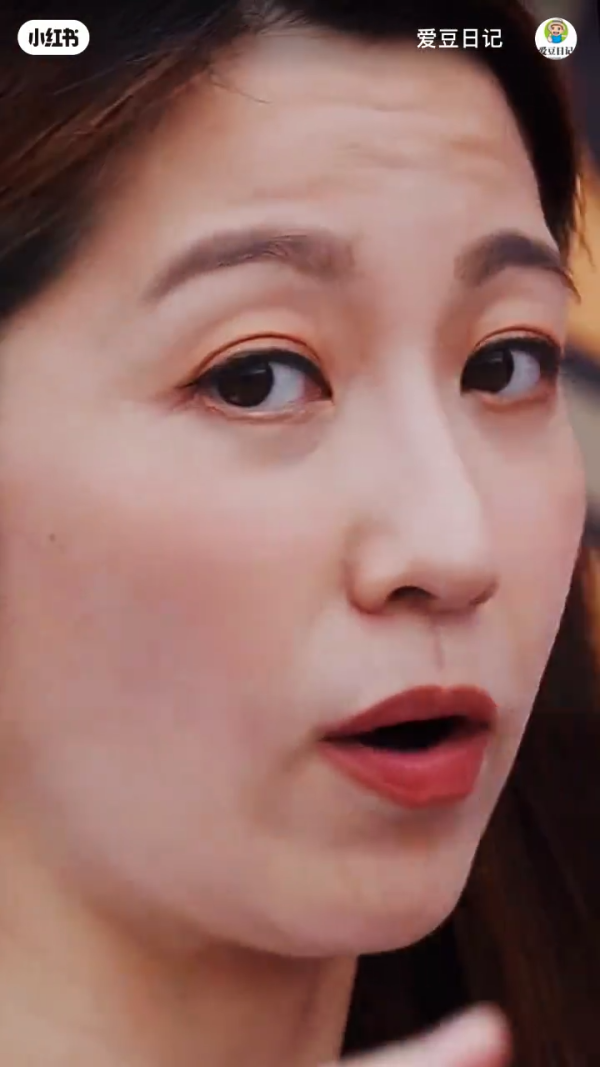 43歲陳自瑤最新超近鏡生圖!網民感嘆顯歲月痕跡氣質搭救!