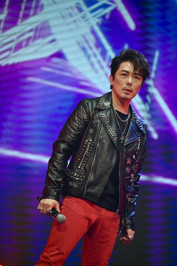 孫耀威妹妹孫美賢現身瑞士 走出鄭梓浩緋聞陰霾:重新出發