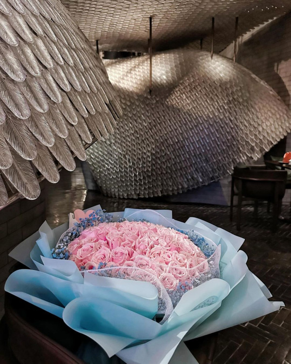 黃心妙出門唔記得帶證件原車折返 曬性感照兼送誘人肉嘴耍冧 