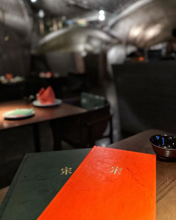 黃心妙出門唔記得帶證件原車折返 曬性感照兼送誘人肉嘴耍冧 