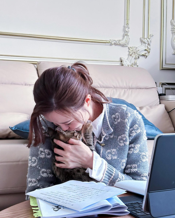 陳凱琳突轉橙色短髮新造型!極似外國辣妹網民稱唔認得!