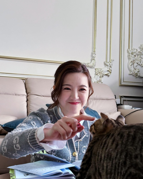 陳凱琳突轉橙色短髮新造型!極似外國辣妹網民稱唔認得!