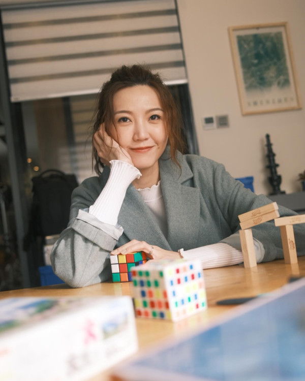 陳凱琳突轉橙色短髮新造型!極似外國辣妹網民稱唔認得!