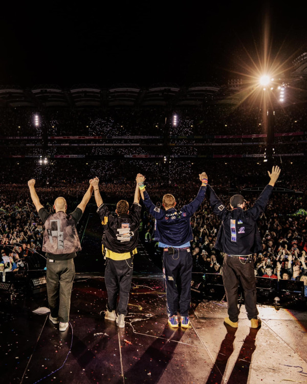 Coldplay香港演唱會搶飛|宣布加場!25年4月啟德體育園開4場 門票9起附座位表購票連結