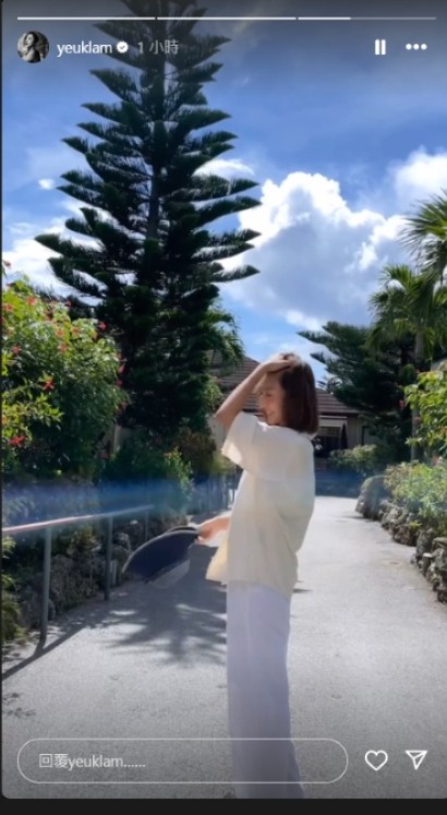 前TVB女星沖繩曬開胸泳衣極誘人 大露背設計盡騷零贅肉身材！ 