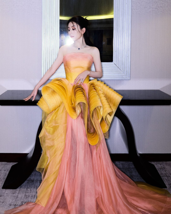 郭富城夫妻蜜遊英國街頭自拍 方媛發嗲功問5個字Aaron冧爆甜笑 