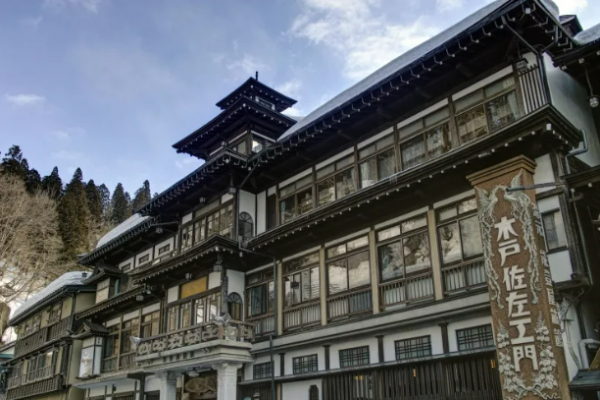 來源：日本觀光局、銀山溫泉官網