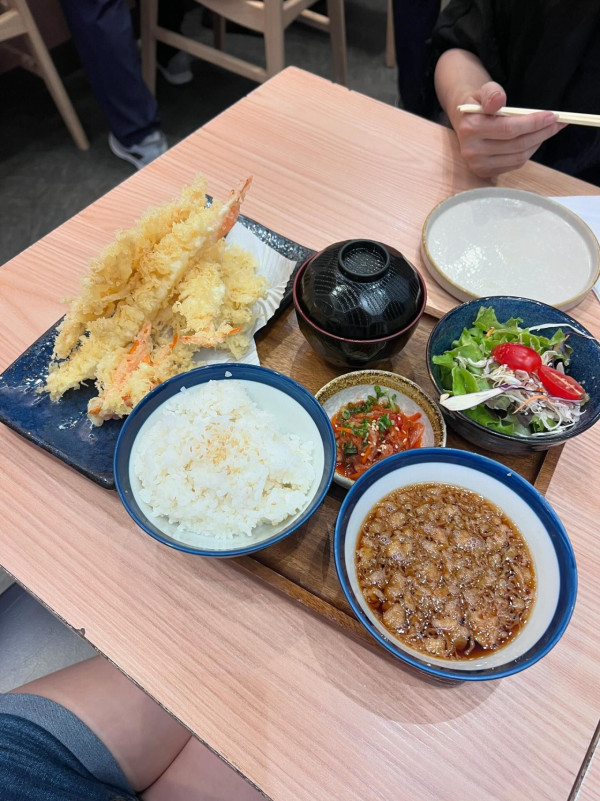 美女模特兒搭廉航遇Delay 獲1特殊補償感驚喜 網民:執到啦