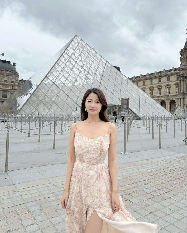 前TVB主播台南旅行曬靚相 離巢後大解放 曬豐滿好身材