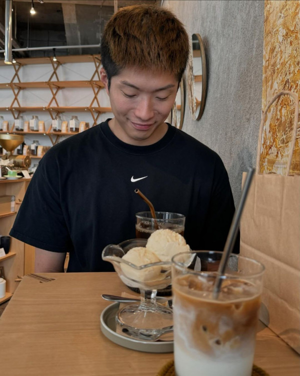 張家朗與法籍劍手女友赴意大利比賽！罕有放閃甜曬合照 