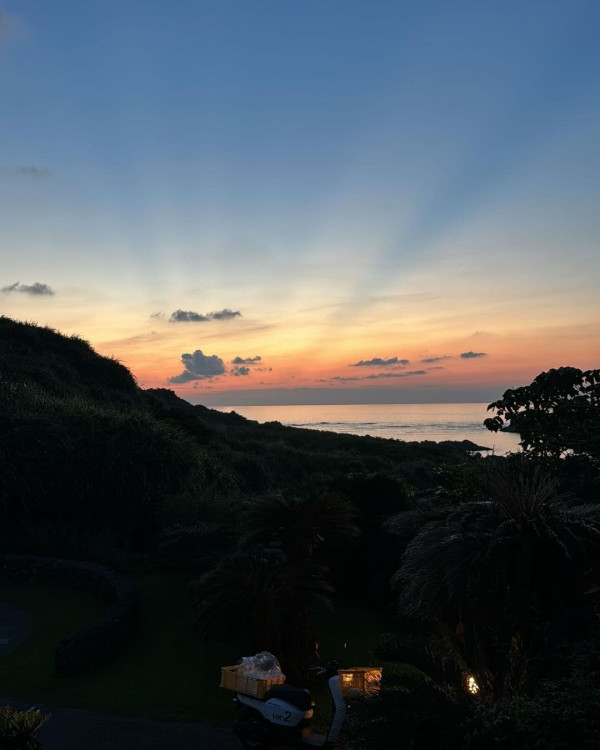 張家朗與法籍劍手女友赴意大利比賽！罕有放閃甜曬合照 