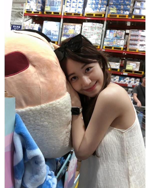 莊子璇成功朝聖《黑白大廚》超難預約餐廳！全靠這位《愛回家》戲裡戲外「富二代」 