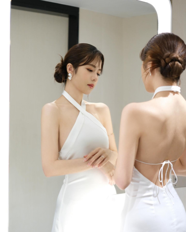 莊子璇成功朝聖《黑白大廚》超難預約餐廳！全靠這位《愛回家》戲裡戲外「富二代」 