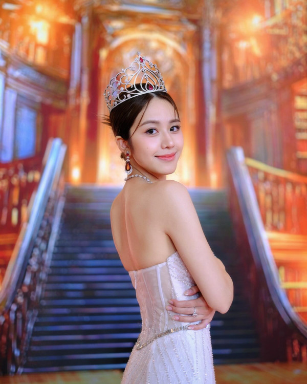 莊子璇成功朝聖《黑白大廚》超難預約餐廳！全靠這位《愛回家》戲裡戲外「富二代」 