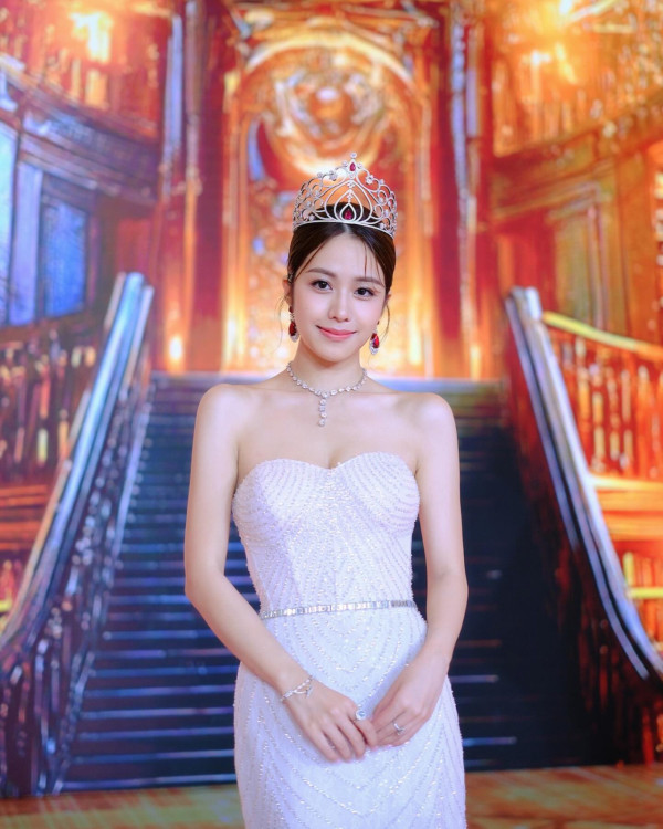 莊子璇成功朝聖《黑白大廚》超難預約餐廳！全靠這位《愛回家》戲裡戲外「富二代」 