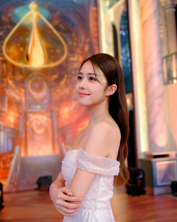 莊子璇成功朝聖《黑白大廚》超難預約餐廳！全靠這位《愛回家》戲裡戲外「富二代」 