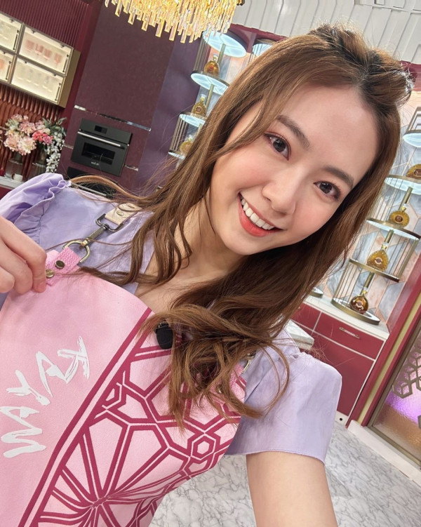 TVB小花遊伊斯坦堡曬玉背 留長頭髮被指重回顏值顛峰！ 