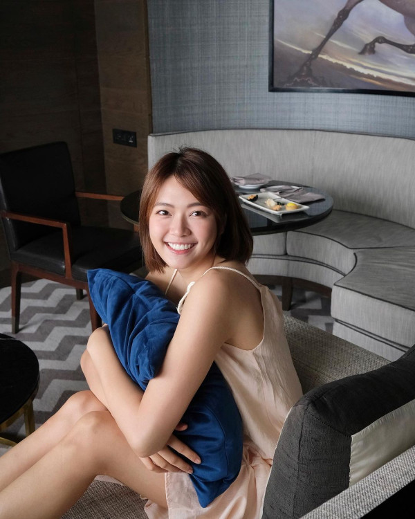 TVB小花遊伊斯坦堡曬玉背 留長頭髮被指重回顏值顛峰！ 