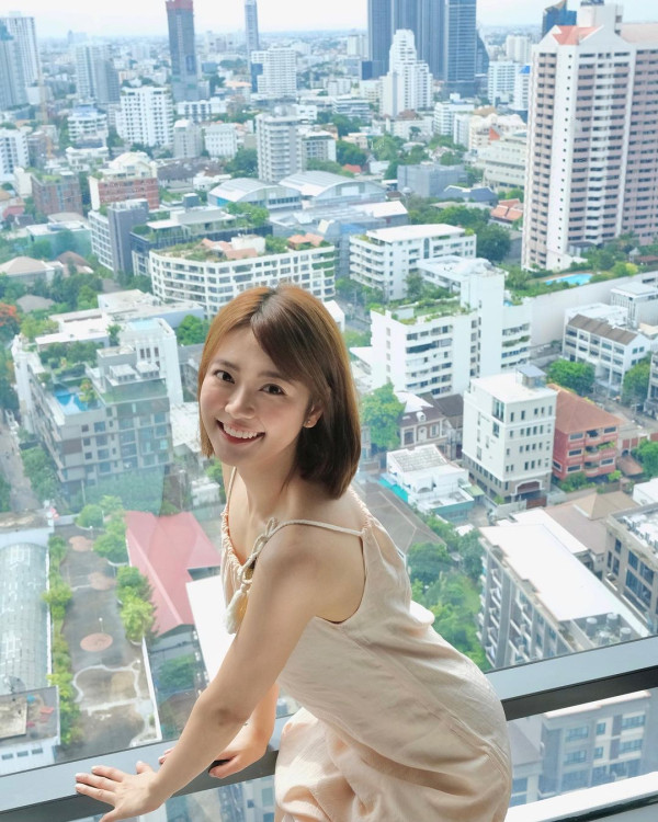 TVB小花遊伊斯坦堡曬玉背 留長頭髮被指重回顏值顛峰！ 