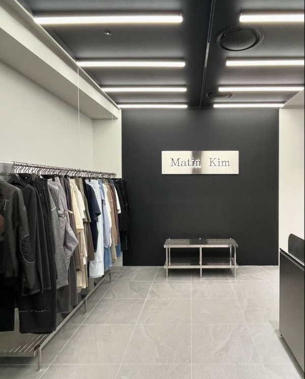 銅鑼灣變「港版聖水洞」？週末人龍逼爆波斯富街！GD愛牌/Stand Oil進駐 網民：唔使飛韓國