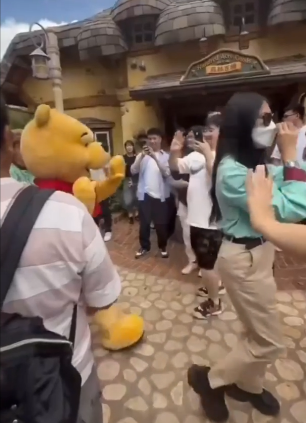 上海迪士尼樂園漂流設施有人跳船！須緊急關閉 其他乘客下場慘了 