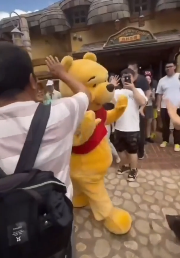 上海迪士尼樂園漂流設施有人跳船！須緊急關閉 其他乘客下場慘了 