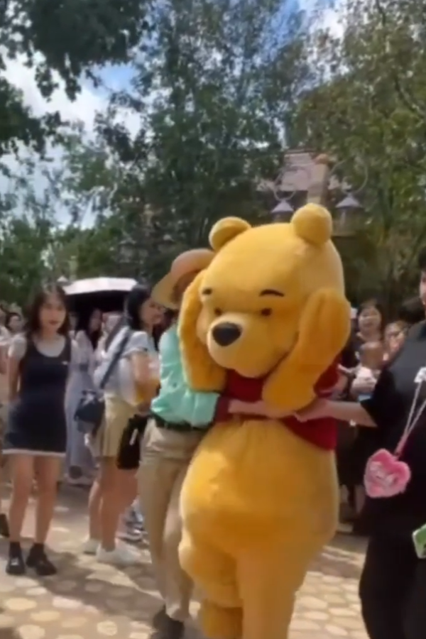 上海迪士尼樂園漂流設施有人跳船！須緊急關閉 其他乘客下場慘了 