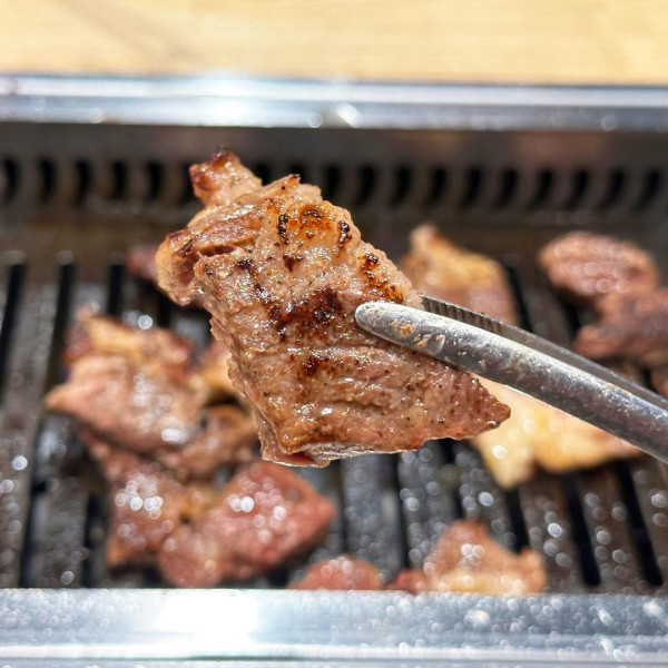 弘大Steaki（圖片來源：IG@steaki_hongdae）