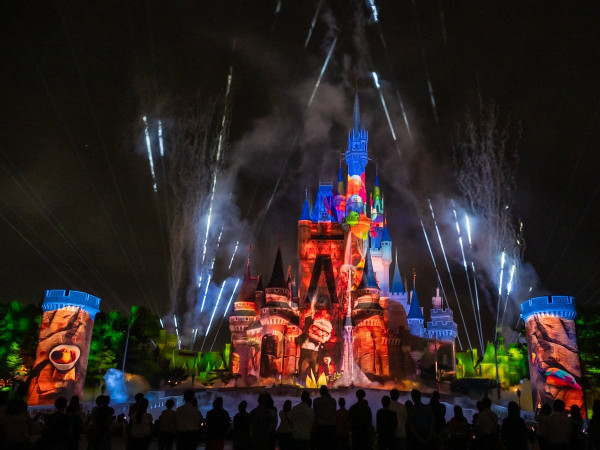 全球6大迪士尼樂園比較！門票價錢/特色/優惠一覽！全球唯一主題園區 