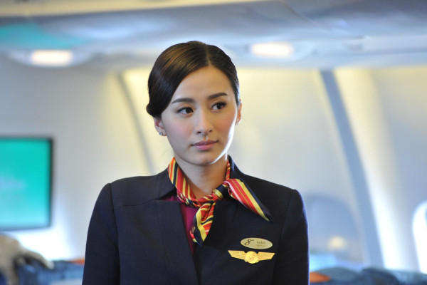 情侶飛機上當眾做「手部運動」 同機未成年少女全程目睹 兩人下場令人心涼 