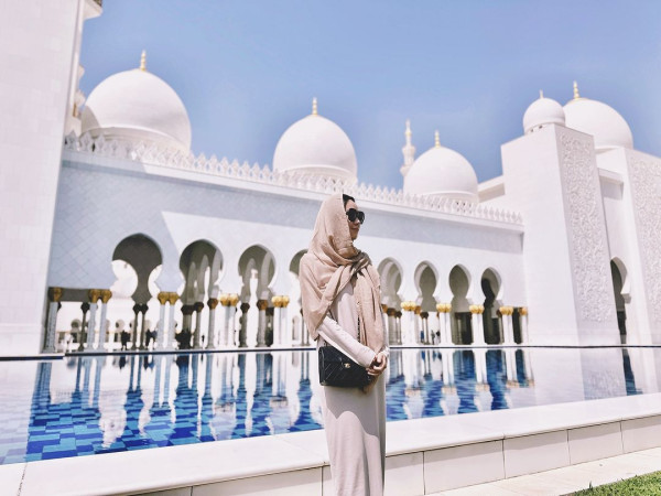 遮肚相片惹懷孕疑雲