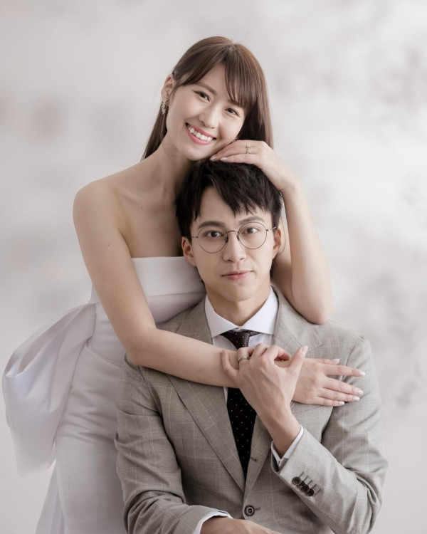 陳嘉慧疑飲醉失控除衫露胸跳舞！馬爾代夫慶結婚周年 