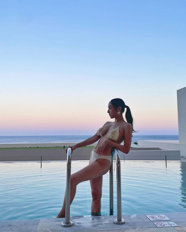 陸浩明女友遊台水著放題曬火辣身材！ 6號被指褲浪位有異樣：泳褲搶哂鏡 