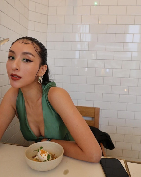 陸浩明女友遊台水著放題曬火辣身材！ 6號被指褲浪位有異樣：泳褲搶哂鏡 