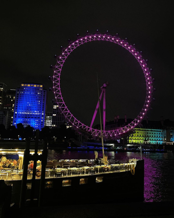陸浩明女友遊台水著放題曬火辣身材！ 6號被指褲浪位有異樣：泳褲搶哂鏡 