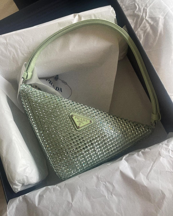 陸浩明女友遊台水著放題曬火辣身材！ 6號被指褲浪位有異樣：泳褲搶哂鏡 