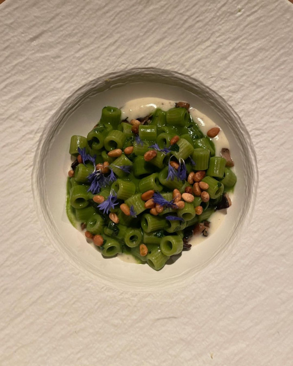 陸浩明女友遊台水著放題曬火辣身材！ 6號被指褲浪位有異樣：泳褲搶哂鏡 