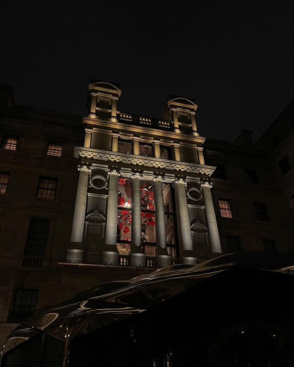 陸浩明女友遊台水著放題曬火辣身材！ 6號被指褲浪位有異樣：泳褲搶哂鏡 