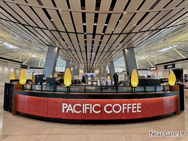 香港機場禁區餐廳 Pacific Coffee（圖片來源︰FB@Pacific Coffee）https://www.facebook.com/pacificcoffee/