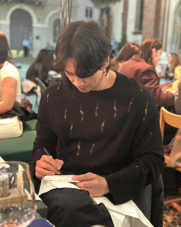 巨蟹座男生10大性格特質：分析巨蟹男喜歡你的行為、愛情攻略、優缺點（圖片來源：Instagram@rain_oppa）