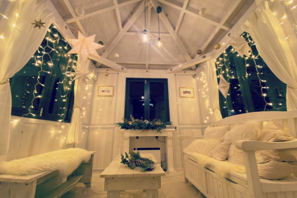 日本聖誕市集｜橫濱紅磚倉庫聖誕市集  近50個攤位／10米高聖誕樹／彩燈花園 