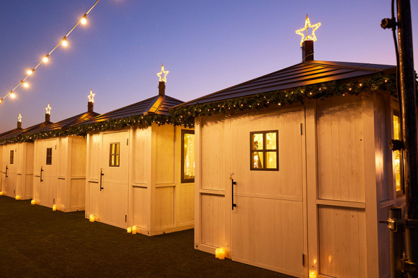 日本聖誕市集｜橫濱紅磚倉庫聖誕市集  近50個攤位／10米高聖誕樹／彩燈花園 