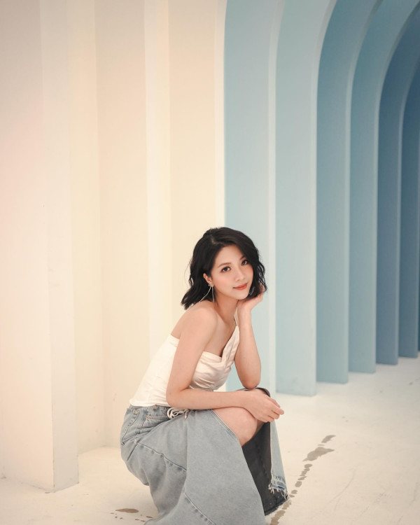 30歲陳曉華生圖瘋傳揭最真實容貌！零修圖狀態驚人獲一致認證比上鏡更靚