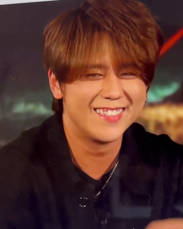 小紅書網民澳門與姜濤合照 強調冇P圖 意外揭瘦回出道時顏值 