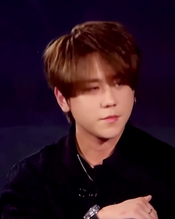 小紅書網民澳門與姜濤合照 強調冇P圖 意外揭瘦回出道時顏值 