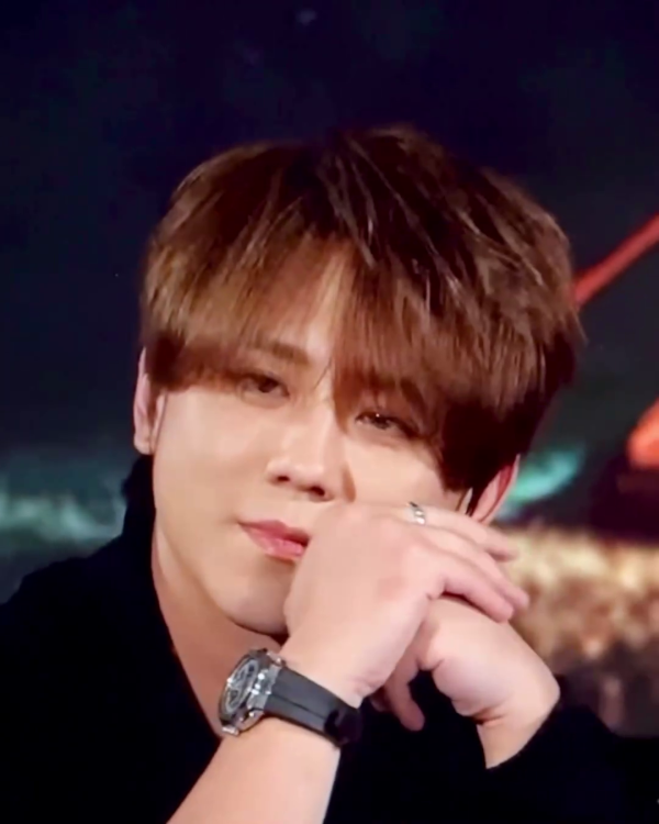 小紅書網民澳門與姜濤合照 強調冇P圖 意外揭瘦回出道時顏值 